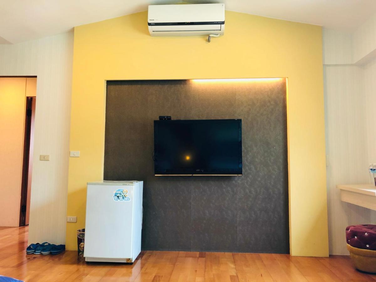 Chong Er Ya She Homestay Jiji Exteriör bild